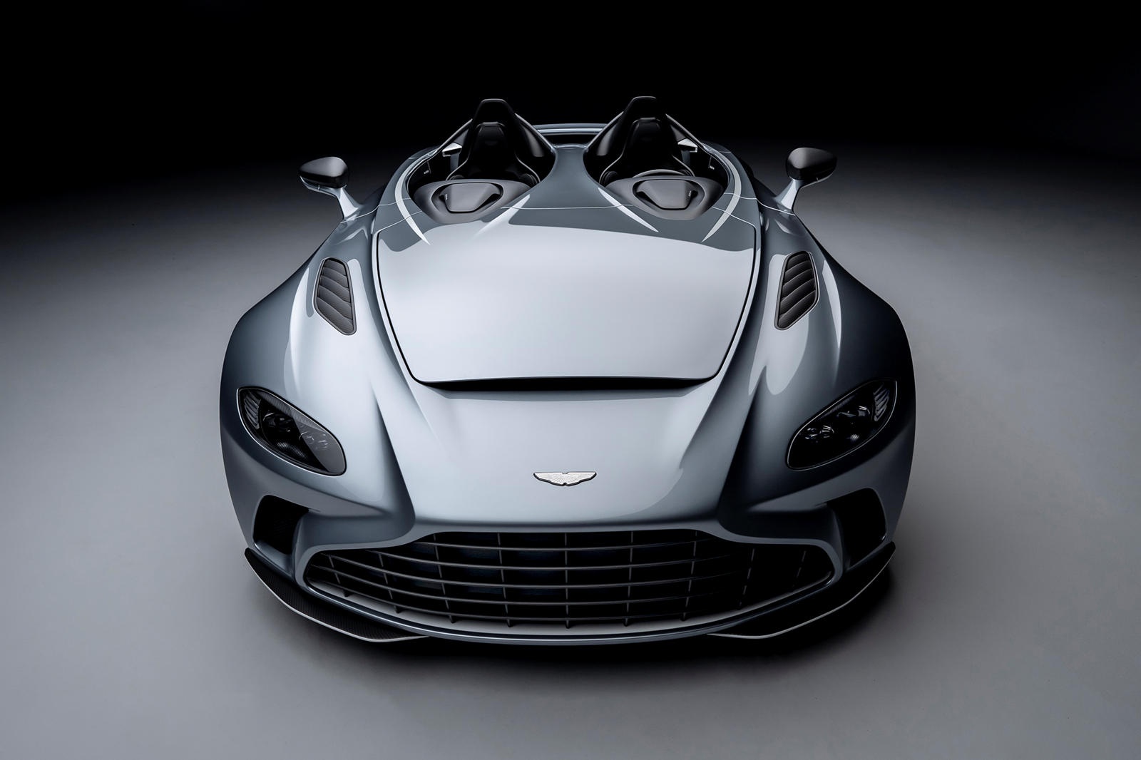 Aston Martin V12 Speedster ban gioi han 88 chiec anh 4