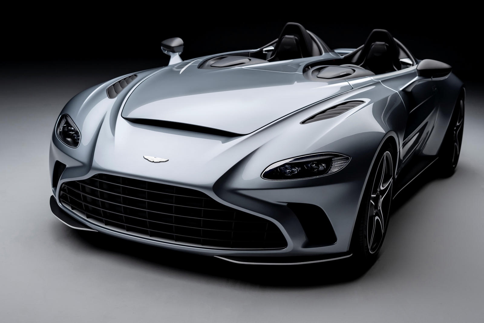 Aston Martin V12 Speedster ban gioi han 88 chiec anh 2