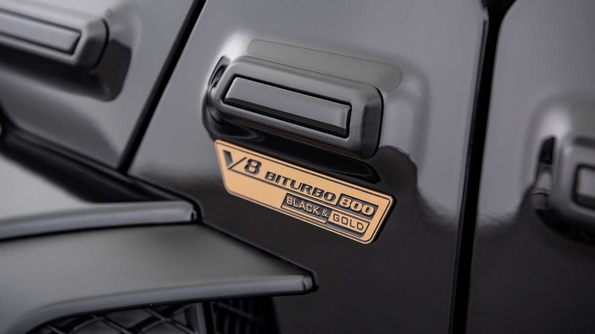 Mercedes-AMG G63 nổi bật với bản độ màu Gold của Brabus ảnh 10 Mercedes-AMG G63 noi bat voi ban do mau Gold cua Brabus anh 10