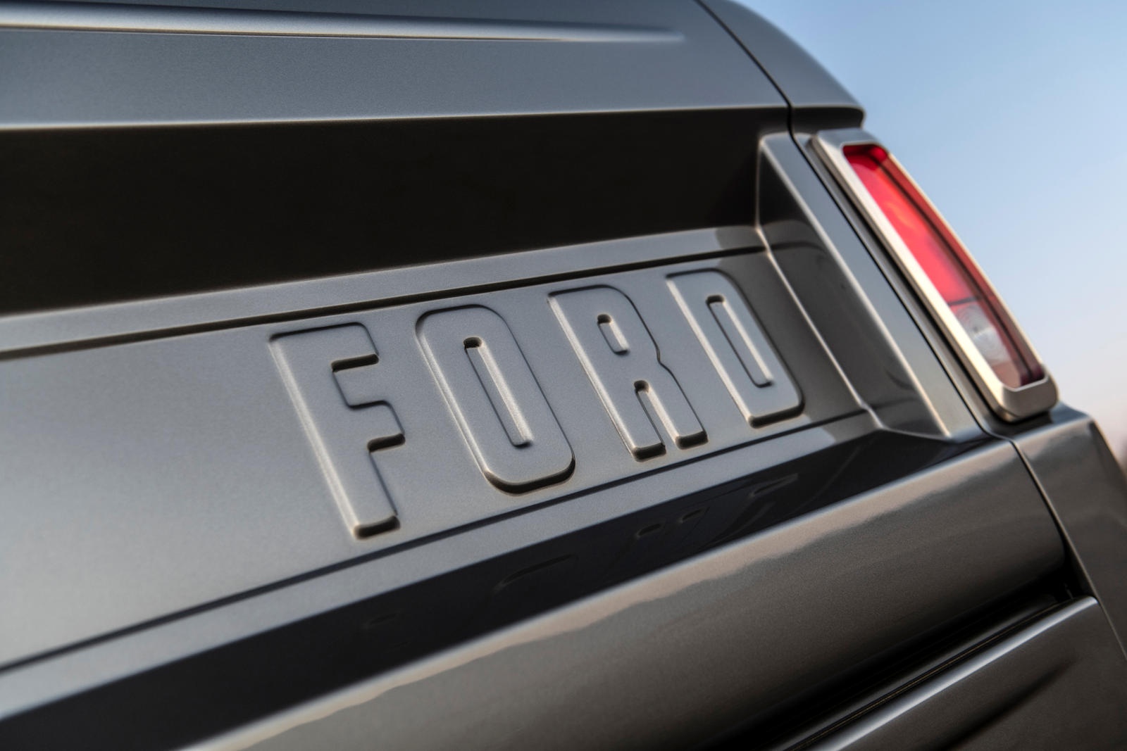 ôtô điện của Ford bán giá 185.000 USD ảnh 8 oto dien cua Ford ban gia 185.000 USD anh 8