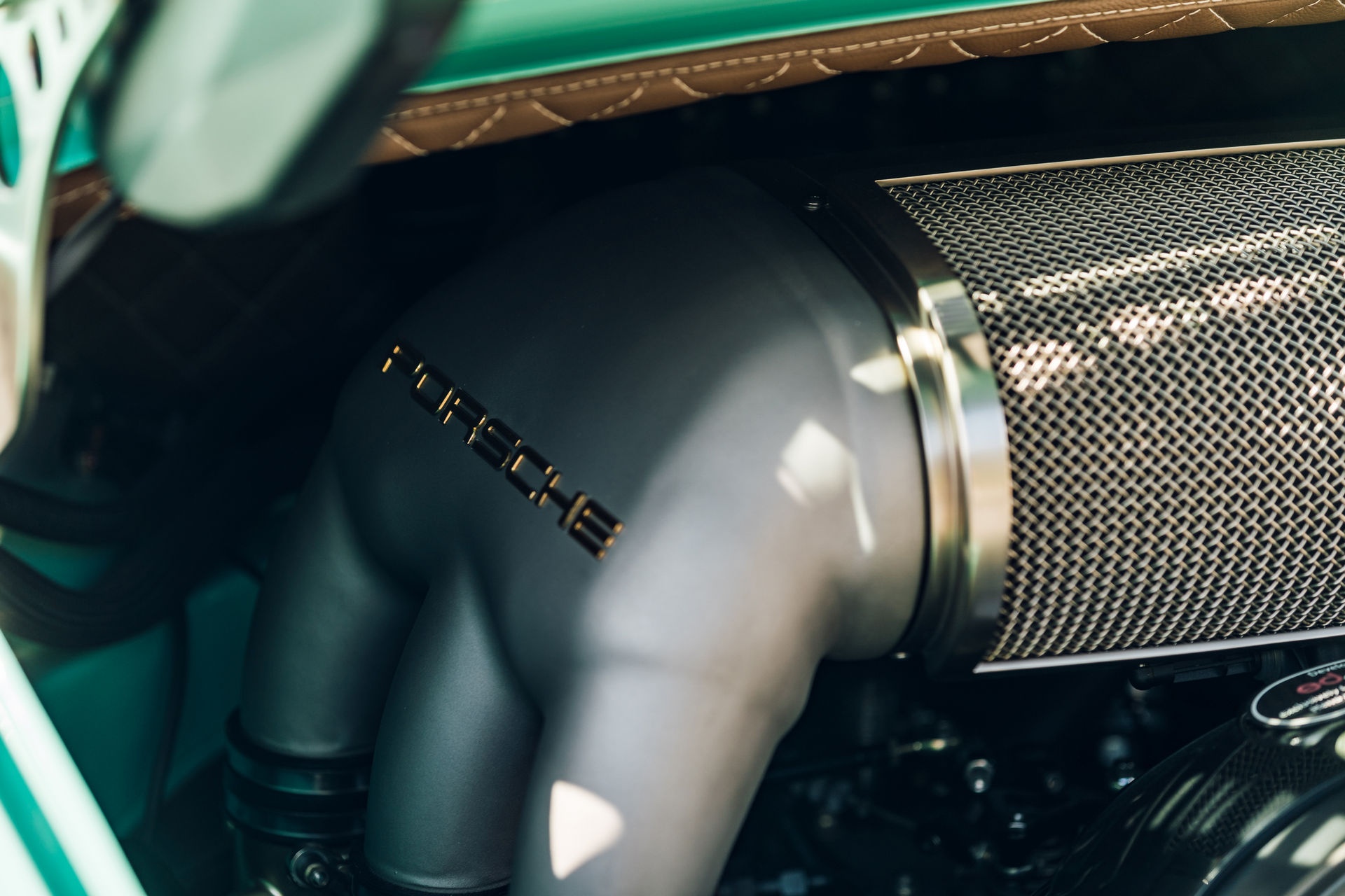 Porsche 911 doi 1991 duoc rao ban 875.000 USD anh 10