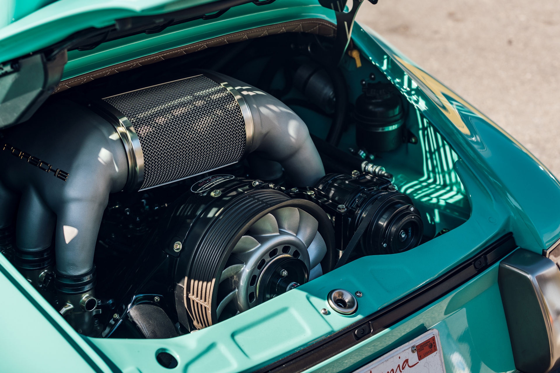 Porsche 911 doi 1991 duoc rao ban 875.000 USD anh 12