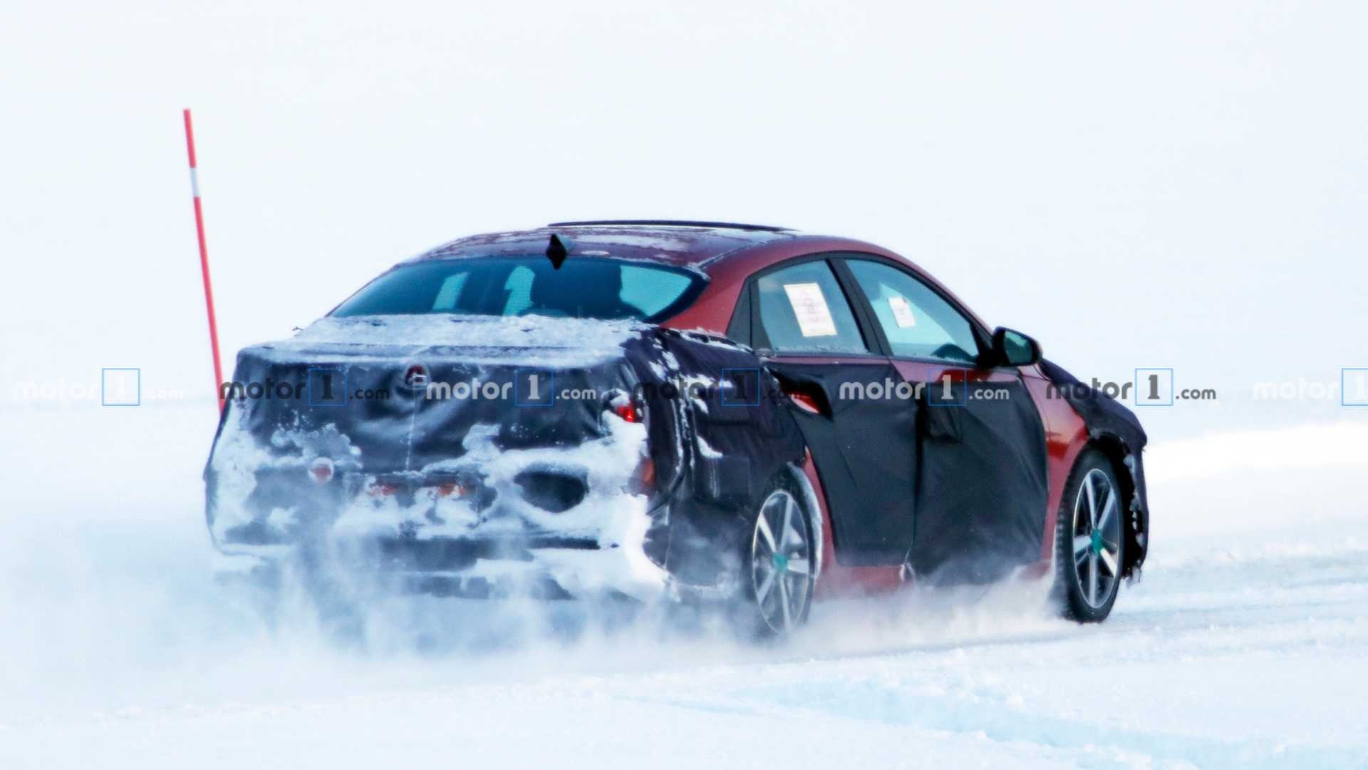 Hyundai Elantra 2021 lo anh tren duong thu, nhieu duong net cua Sonata hinh anh