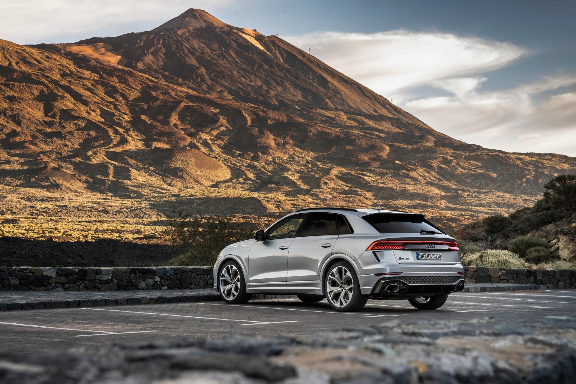 Audi RS Q8 2020 ban gia cao ngat nguong anh 2