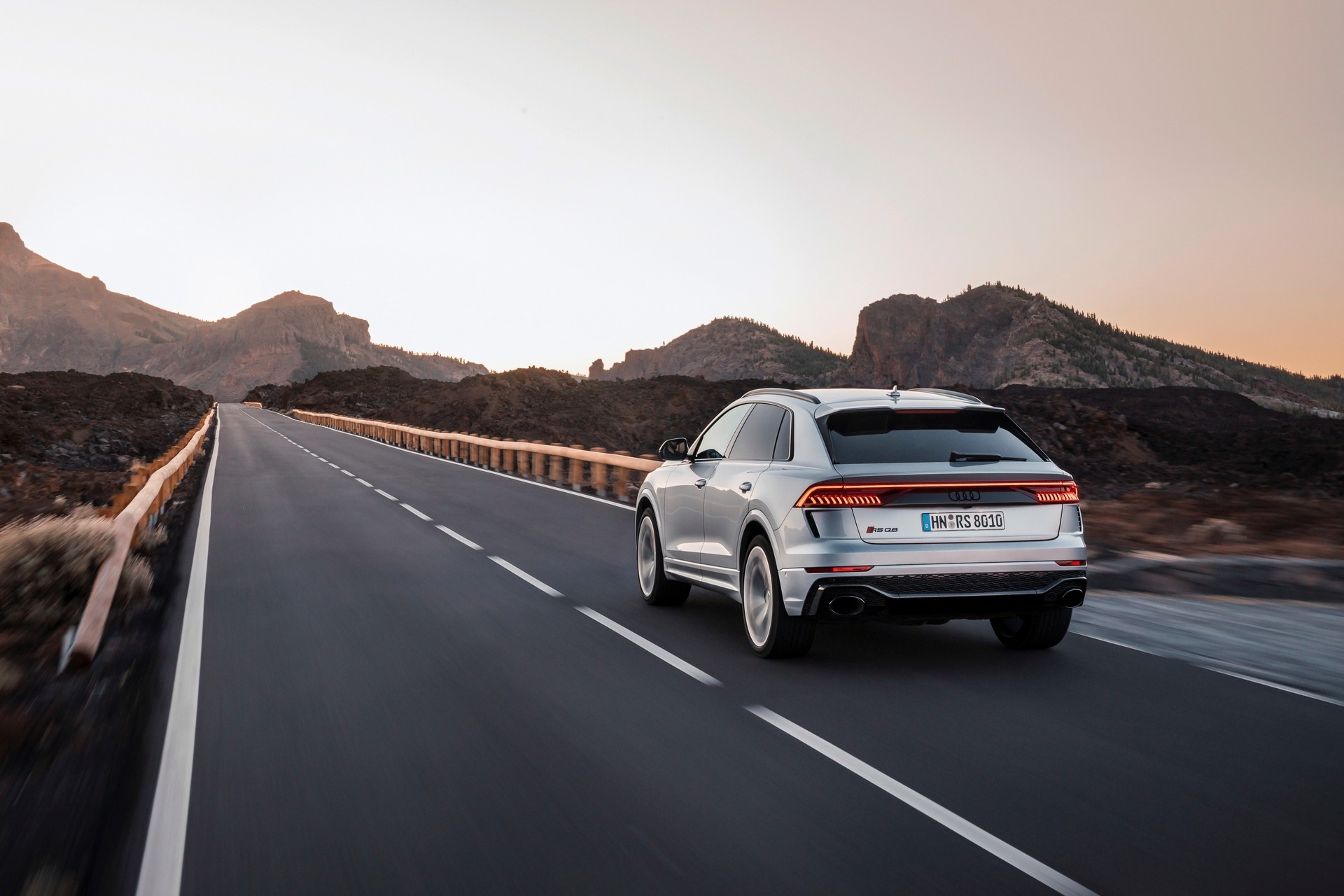 Audi RS Q8 2020 ban gia cao ngat nguong anh 3