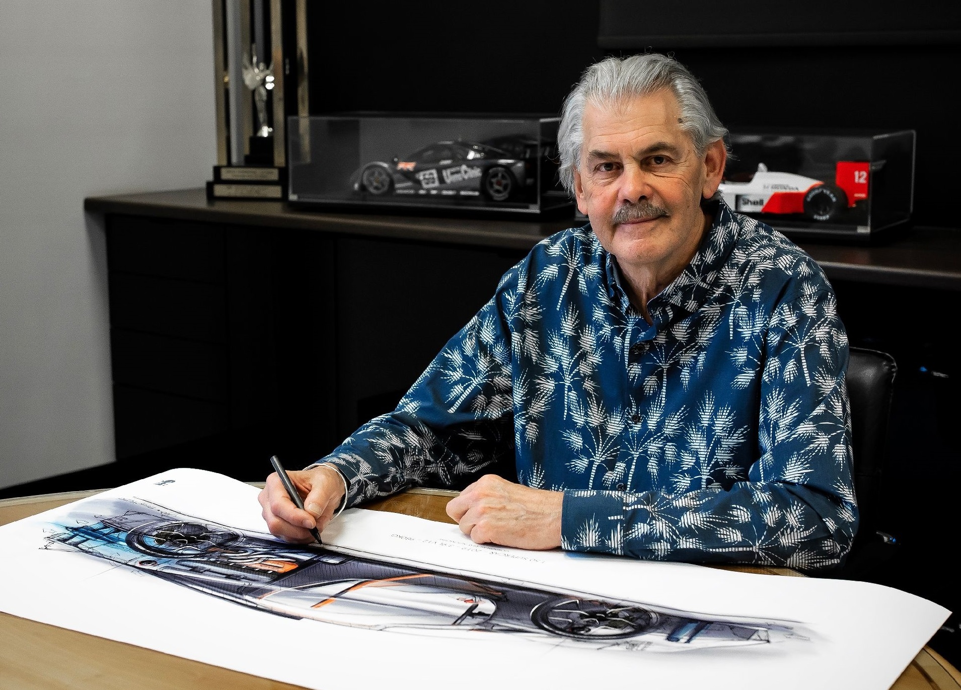 sieu xe ke tuc McLaren F1 thu nghiem dong co anh 2