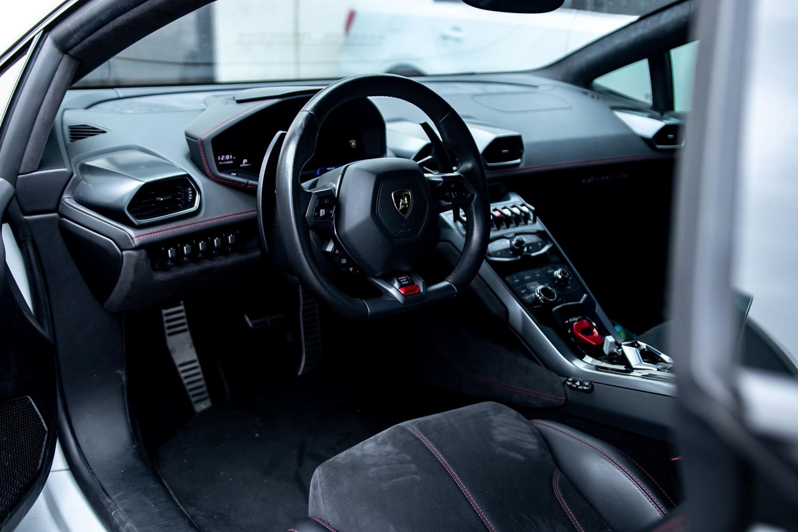 siêu xe Lamborghini Huracan đầu tiên thế giới dùng hộp số sàn ảnh 4 sieu xe Lamborghini Huracan dau tien the gioi dung hop so san anh 4