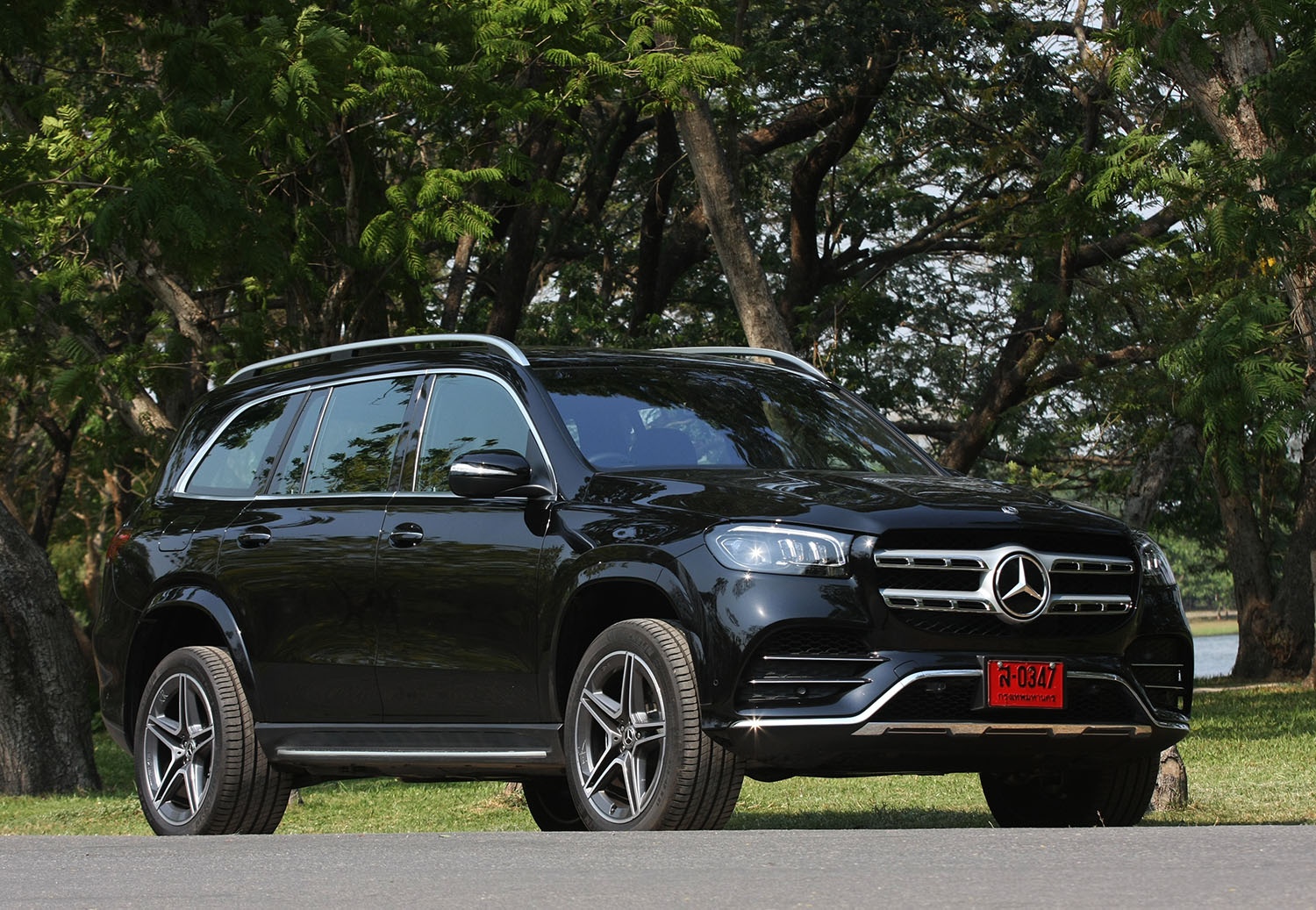 Danh gia Mercedes GLS350d 4Matic 2020 - thiet ke can trau chuot hon hinh anh