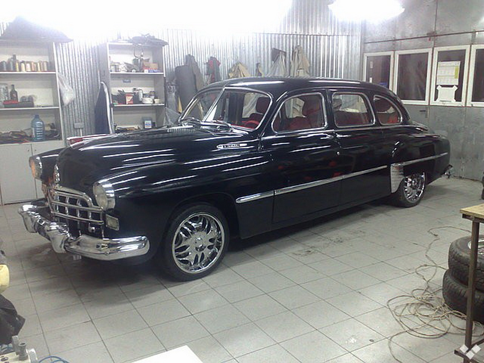 hang do Ukraina bien xe moi thanh xe co dien anh 1