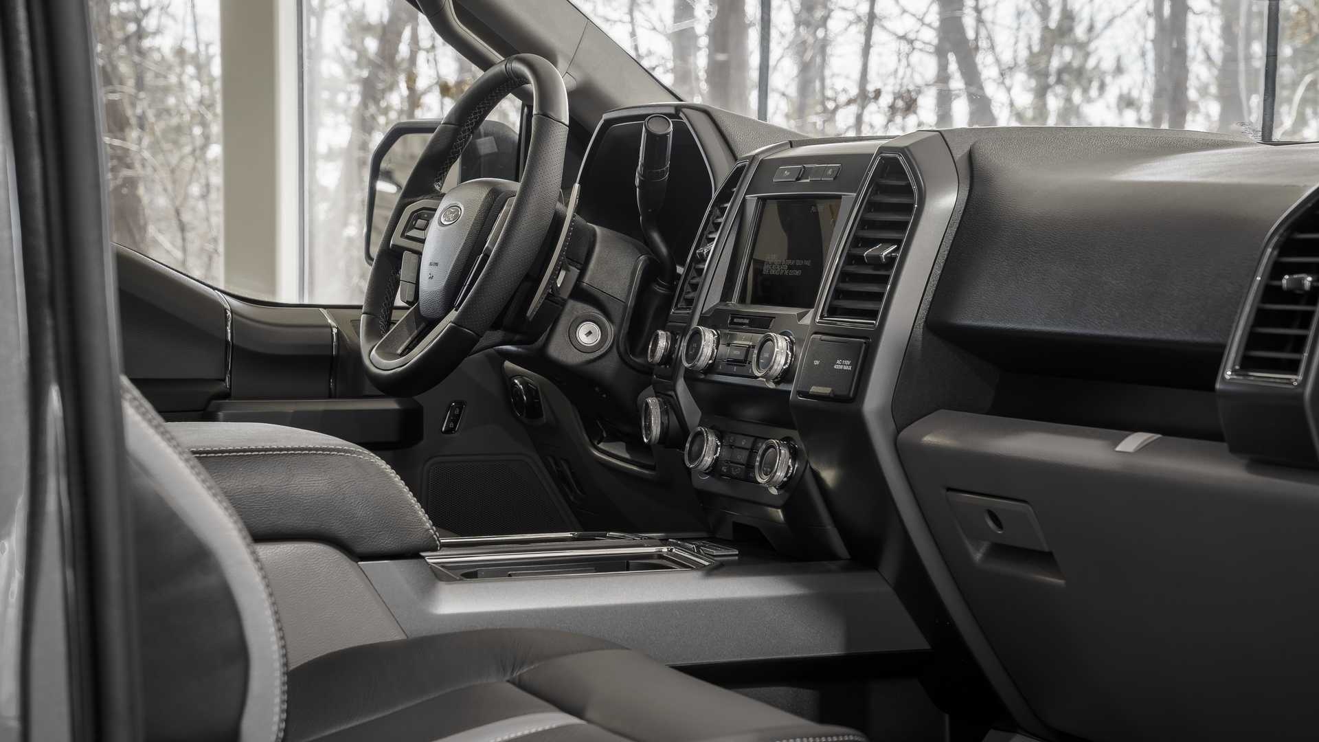 ban tai Ford F-150 do chuan quan su anh 9