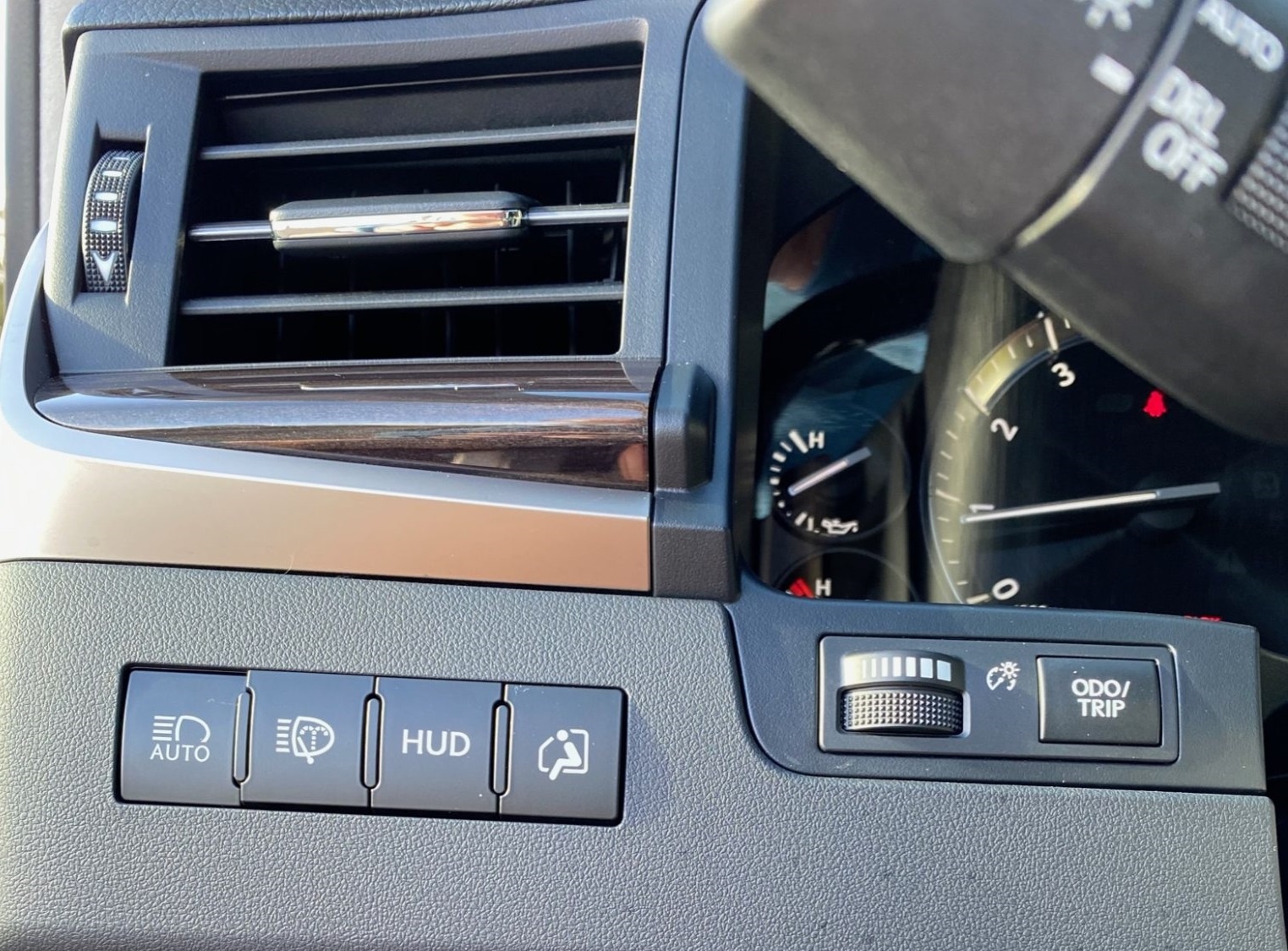 đánh giá Lexus LX 570 2020 ảnh 17 danh gia Lexus LX 570 2020 anh 17