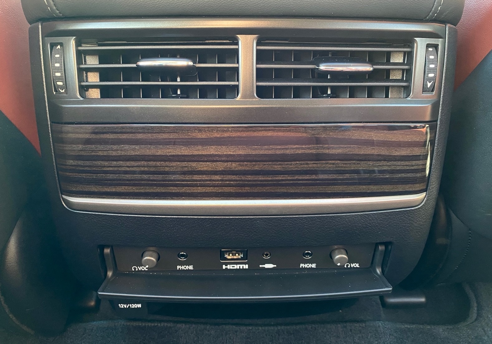 đánh giá Lexus LX 570 2020 ảnh 18 danh gia Lexus LX 570 2020 anh 18