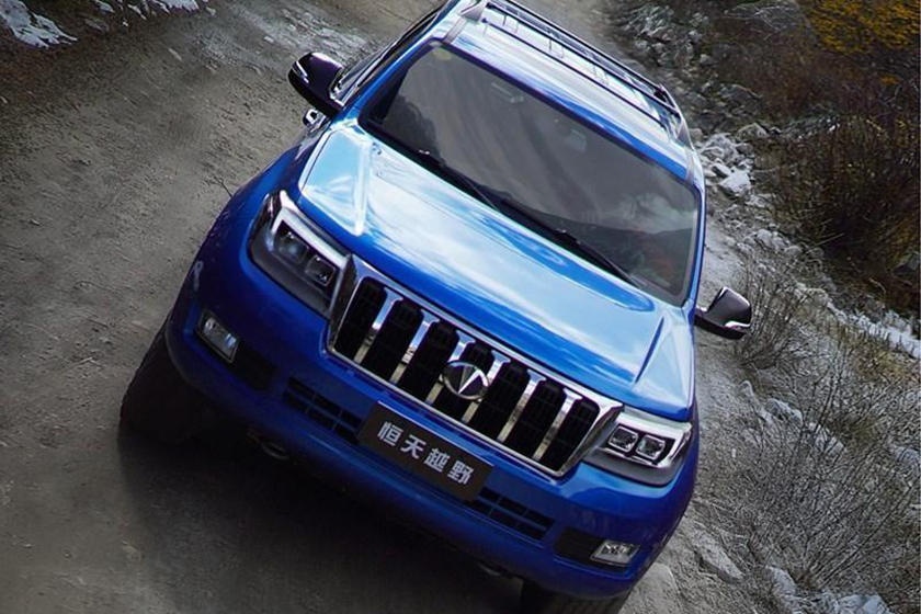 Toyota Land Cruiser nhai cua Trung Quoc gia chi bang mot nua anh 3