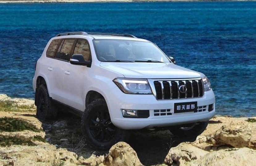 Toyota Land Cruiser nhai cua Trung Quoc gia chi bang mot nua anh 1