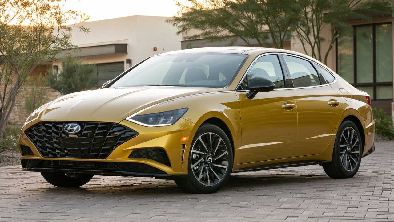 Hyundai Sonata 2020 bi trieu hoi vi loi tinh nang do xe thong minh hinh anh