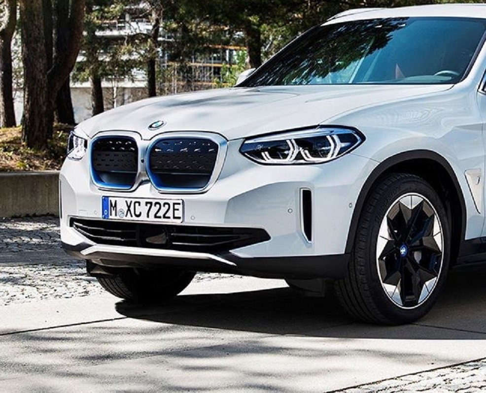 oto dien BMW iX3 lo dien anh 4