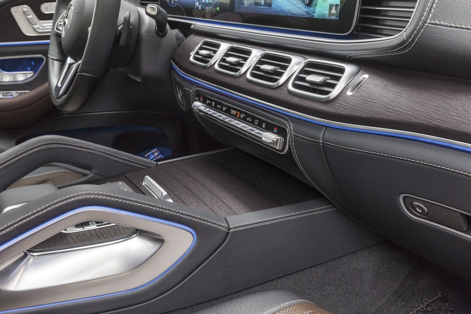 đánh giá Audi SQ7 2020 ảnh 34 danh gia Audi SQ7 2020 anh 34