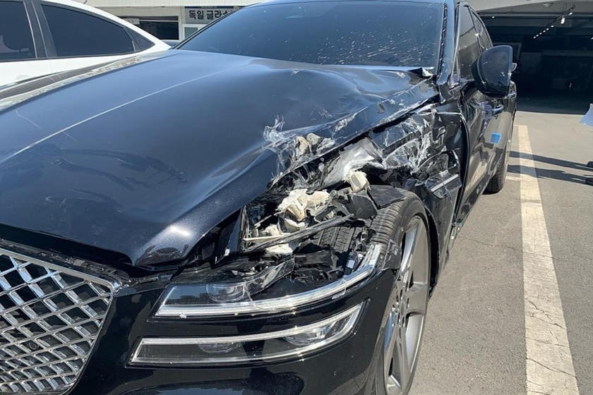 Hyundai Genesis G80 2021 gap nan ngay sau khi giao xe hinh anh