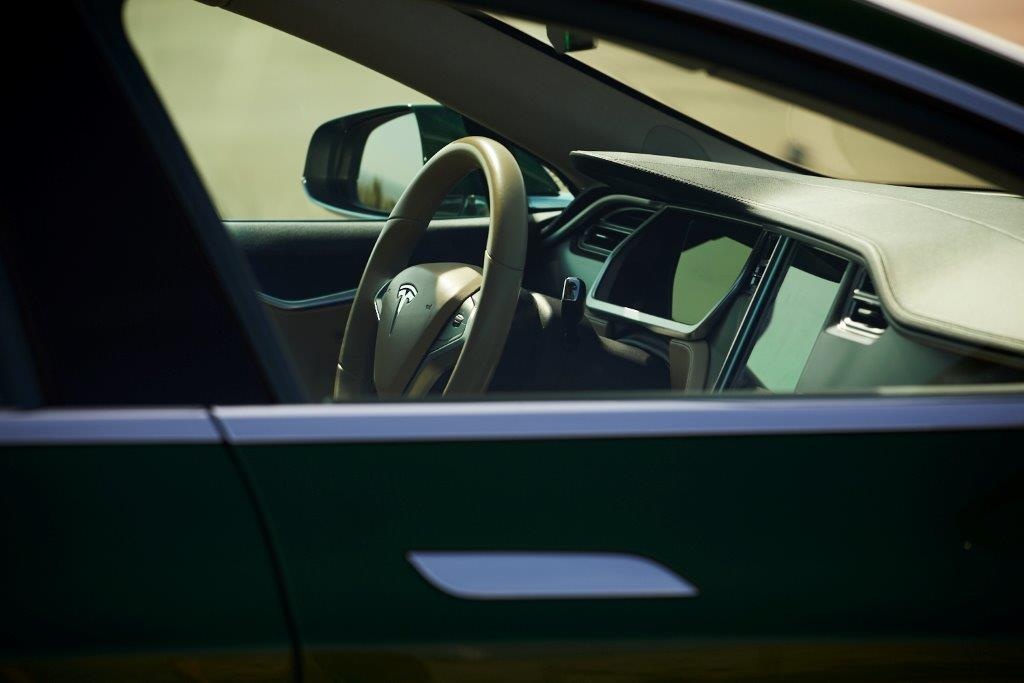 xe dien Tesla doc nhat co gia gan 250.000 USD anh 20