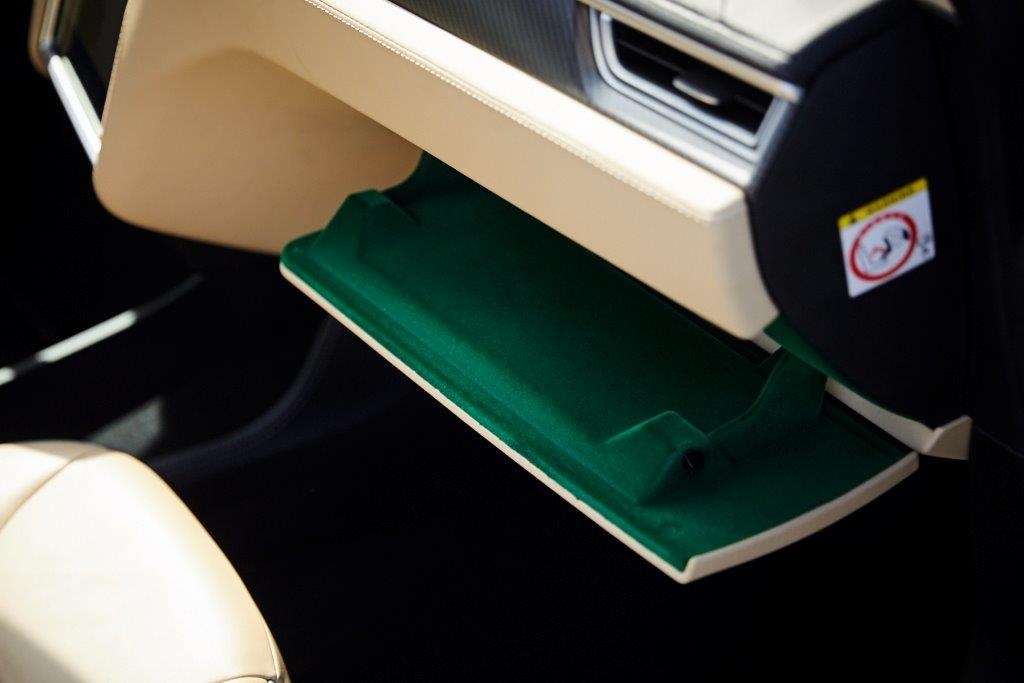 xe dien Tesla doc nhat co gia gan 250.000 USD anh 18