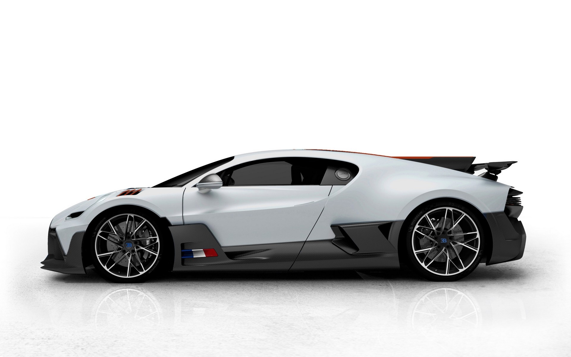 qua trinh ca nhan hoa sieu xe Bugatti Divo anh 6