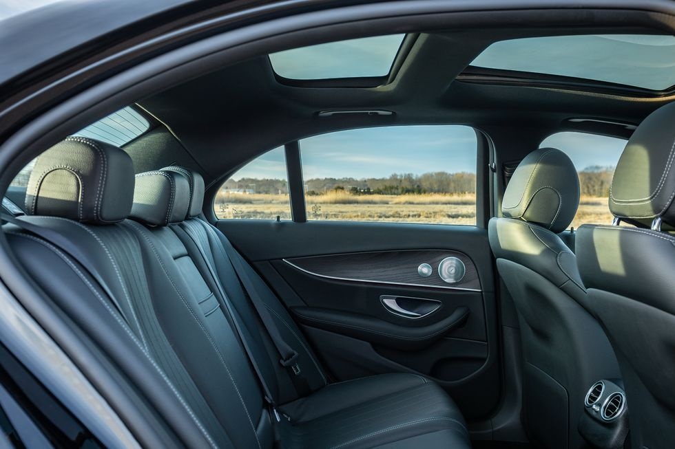 đánh giá Mercedes E350 2020 ảnh 7 danh gia Mercedes E350 2020 anh 7