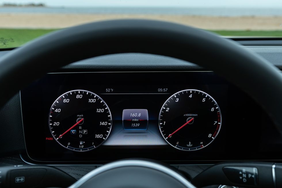 đánh giá Mercedes E350 2020 ảnh 28 danh gia Mercedes E350 2020 anh 28