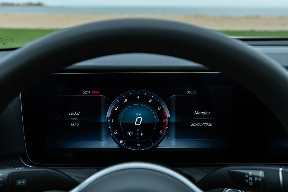 đánh giá Mercedes E350 2020 ảnh 29 danh gia Mercedes E350 2020 anh 29