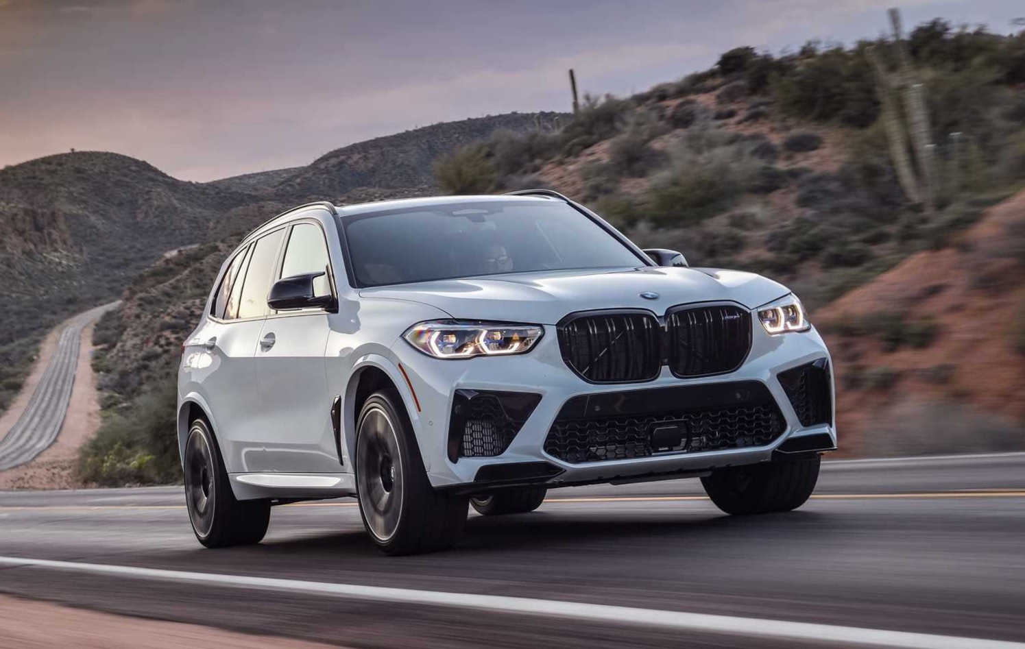 BMW X5 M Competition 2020 - manh nhung khong nhanh hon doi thu hinh anh