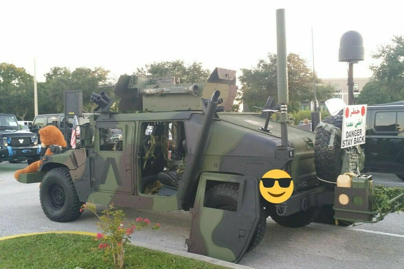 rao ban Humvee gan sung may tren eBay anh 5