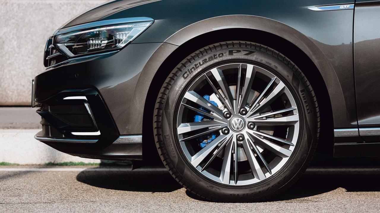 Pirelli ra lop oto moi tu thich ung voi thay doi nhiet do anh 2