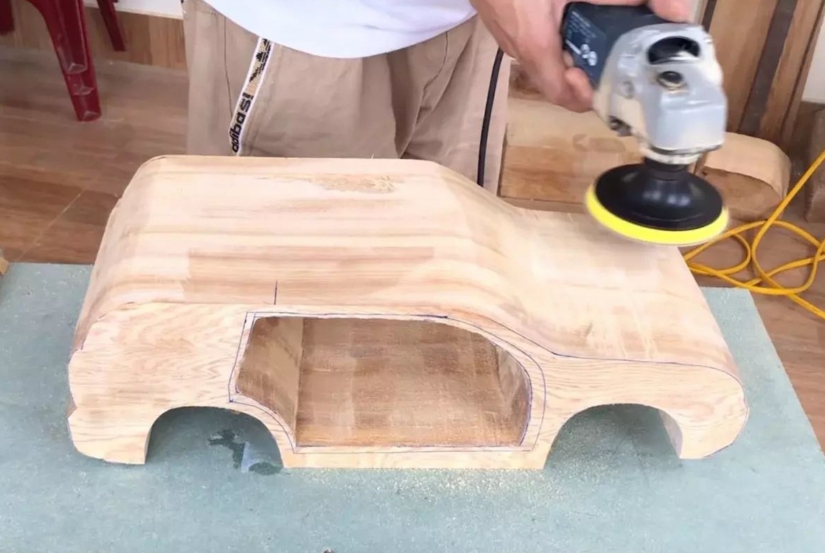 thợ mộc Việt tạo hình xe sang ảnh 6 tho moc Viet tao hinh xe sang anh 6