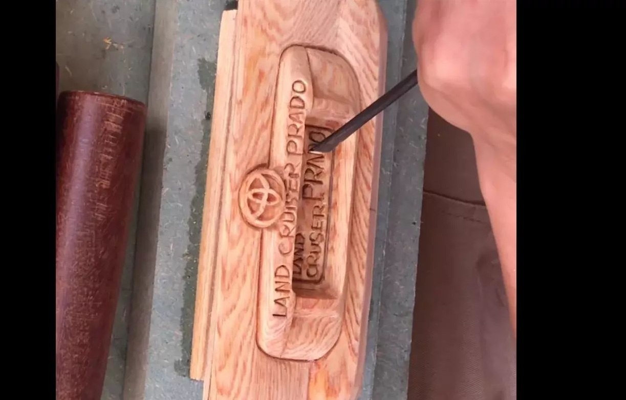 thợ mộc Việt tạo hình xe sang ảnh 9 tho moc Viet tao hinh xe sang anh 9