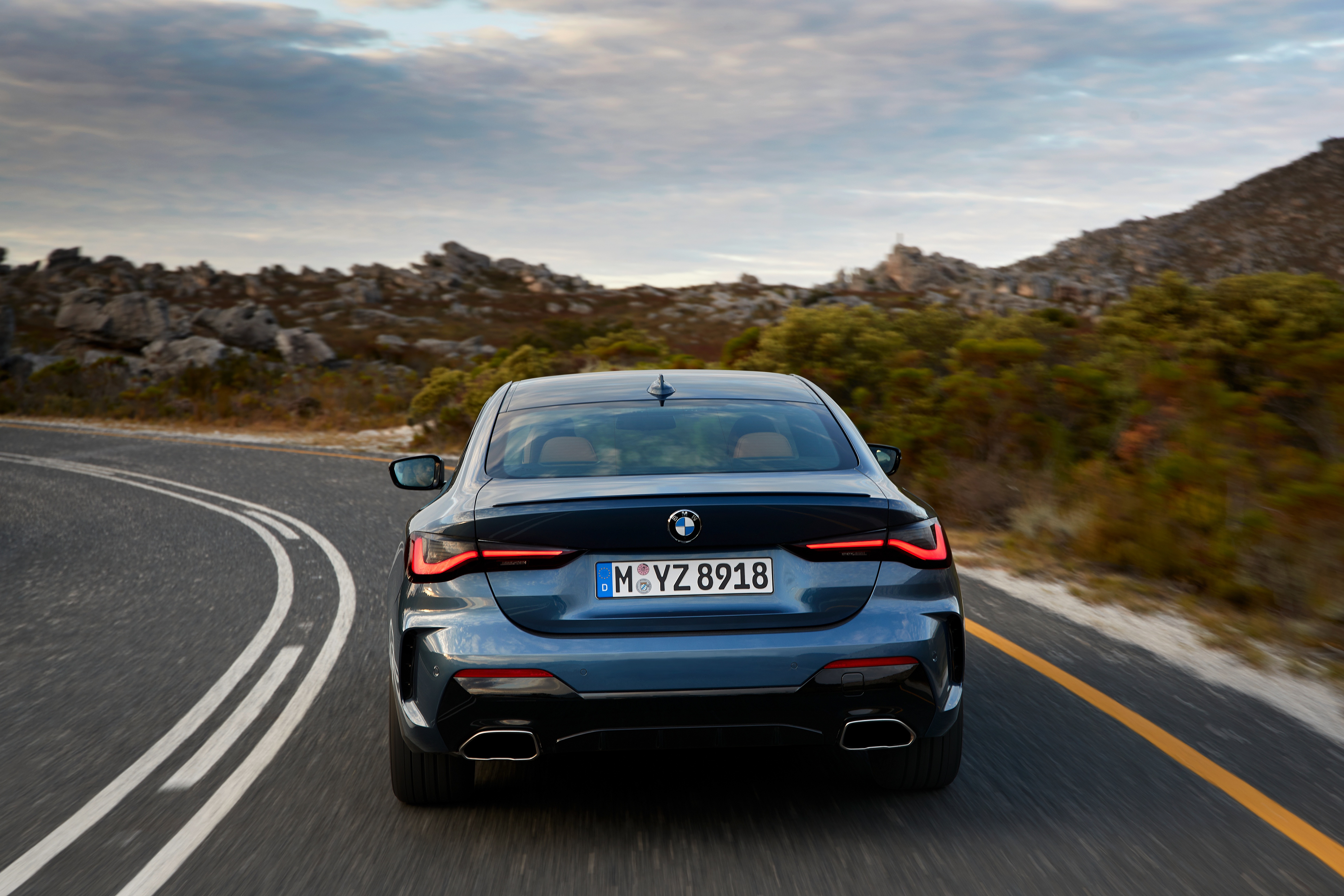 BMW 4-Series Coupe 2021 chính thức ra mắt ảnh 13 BMW 4-Series Coupe 2021 chinh thuc ra mat anh 13
