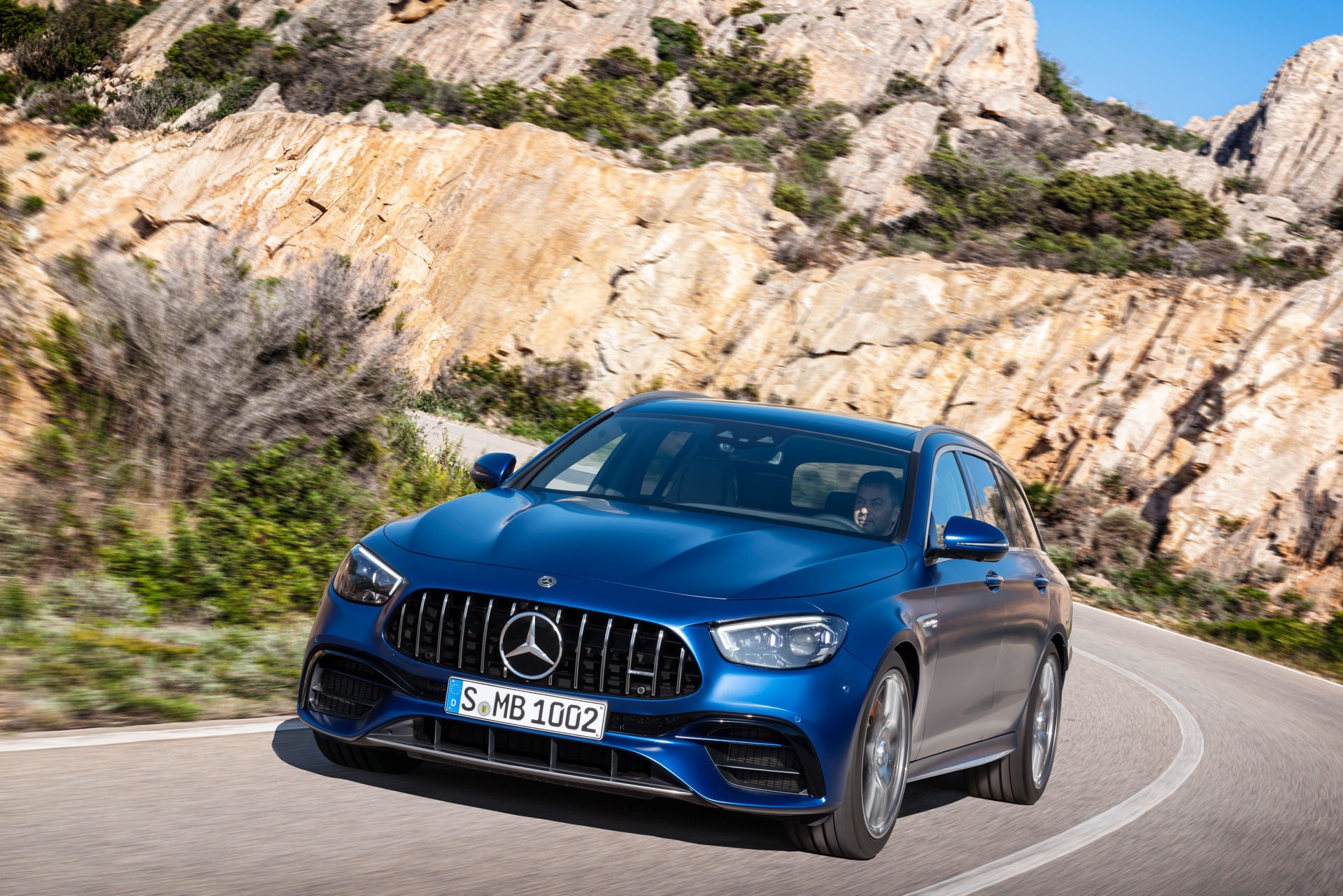 Mercedes-AMG E 63 S 2021 ra mắt ảnh 14 Mercedes-AMG E 63 S 2021 ra mat anh 14