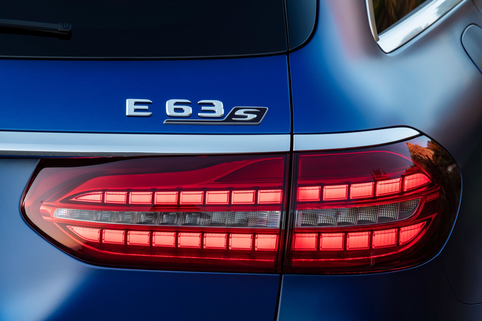 Mercedes-AMG E 63 S 2021 ra mắt ảnh 19 Mercedes-AMG E 63 S 2021 ra mat anh 19