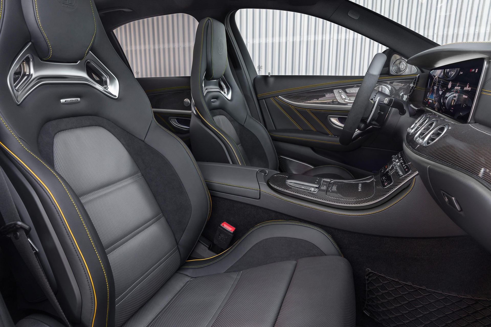 Mercedes-AMG E 63 S 2021 ra mắt ảnh 25 Mercedes-AMG E 63 S 2021 ra mat anh 25