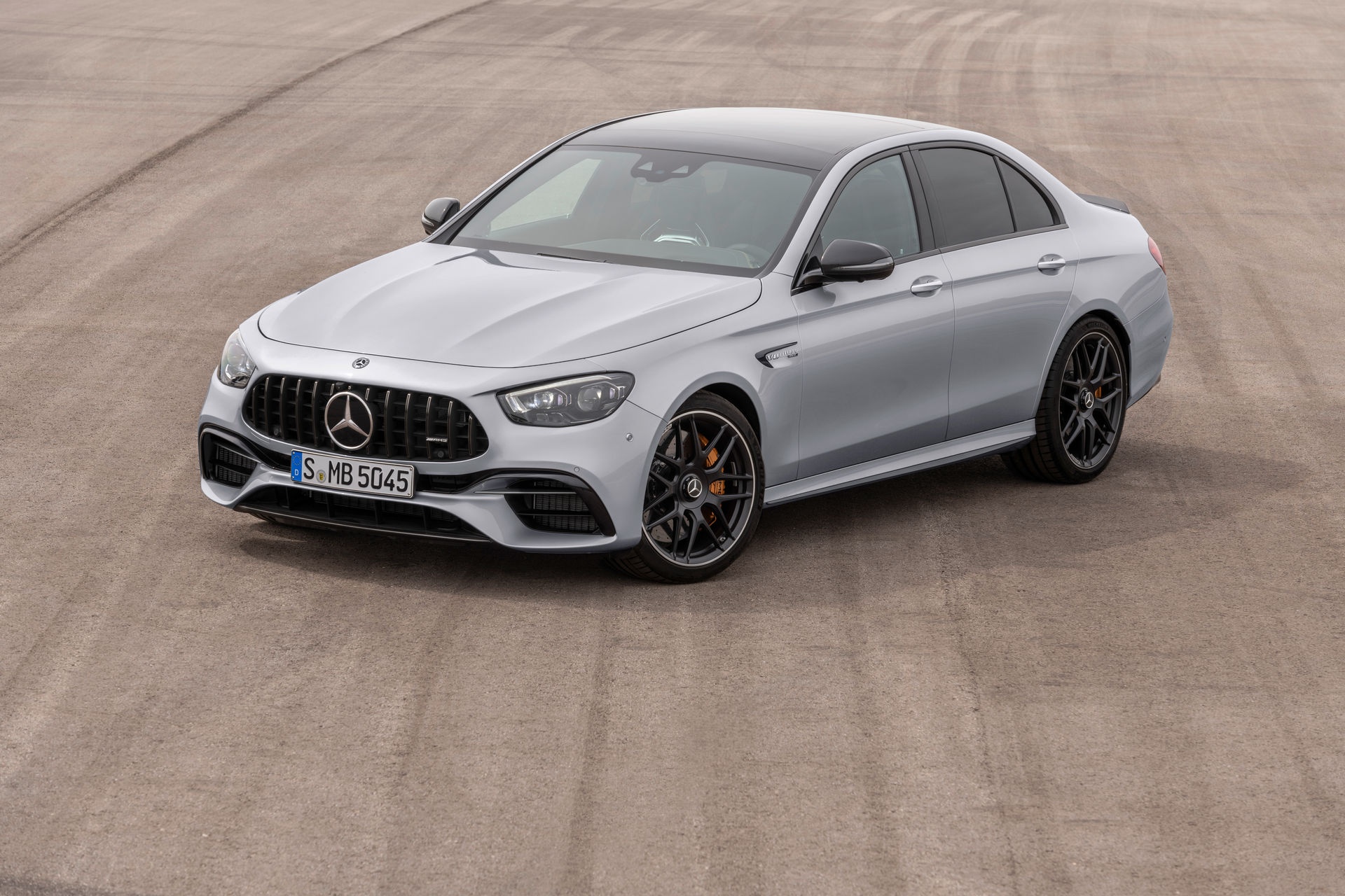 Mercedes-AMG E 63 S 2021 ra mắt ảnh 10 Mercedes-AMG E 63 S 2021 ra mat anh 10