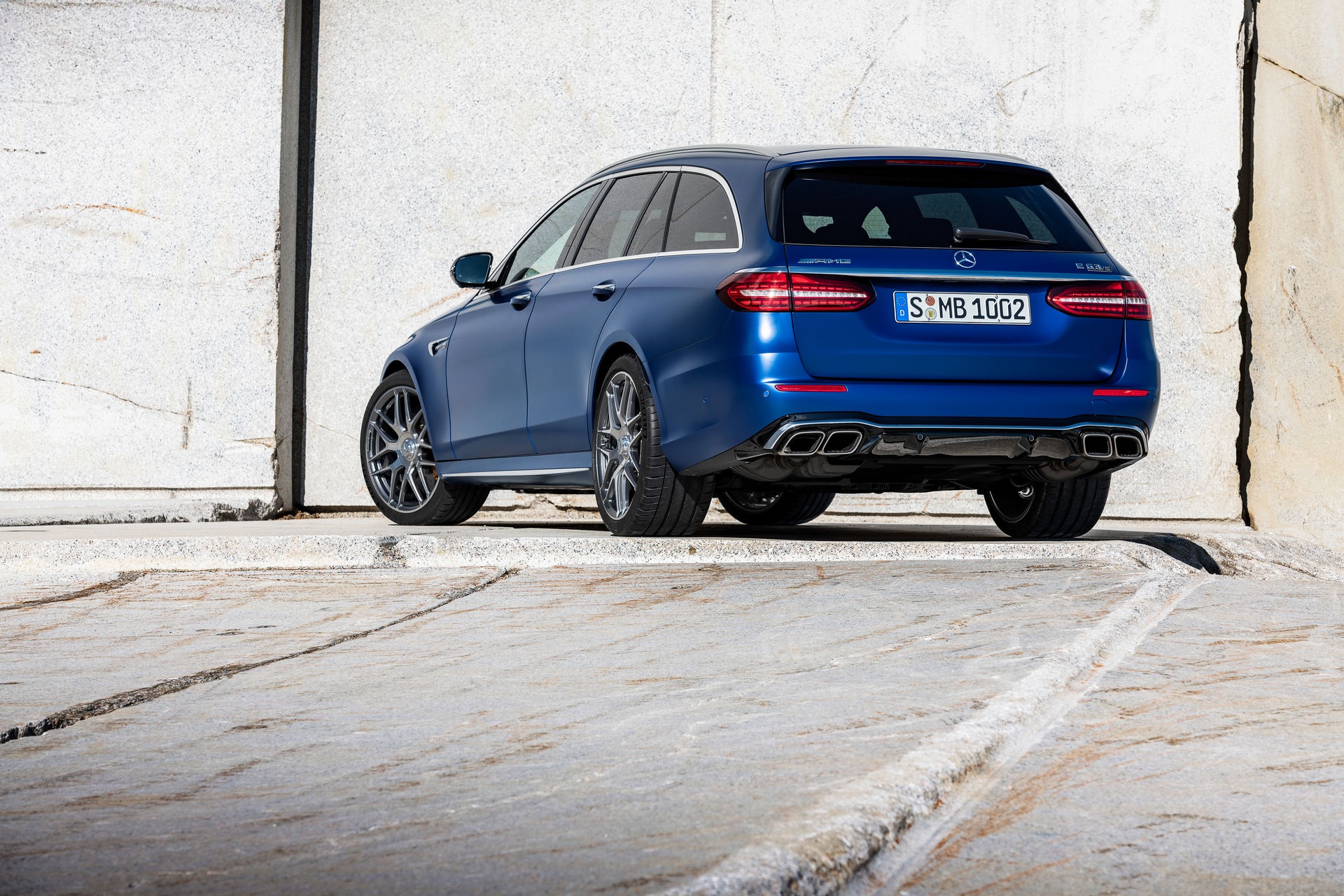 Mercedes-AMG E 63 S 2021 ra mắt ảnh 15 Mercedes-AMG E 63 S 2021 ra mat anh 15