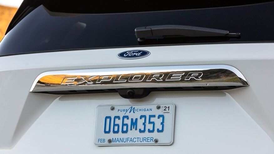 chon Toyota Highlander 2020 hay Ford Explorer 2020 anh 31