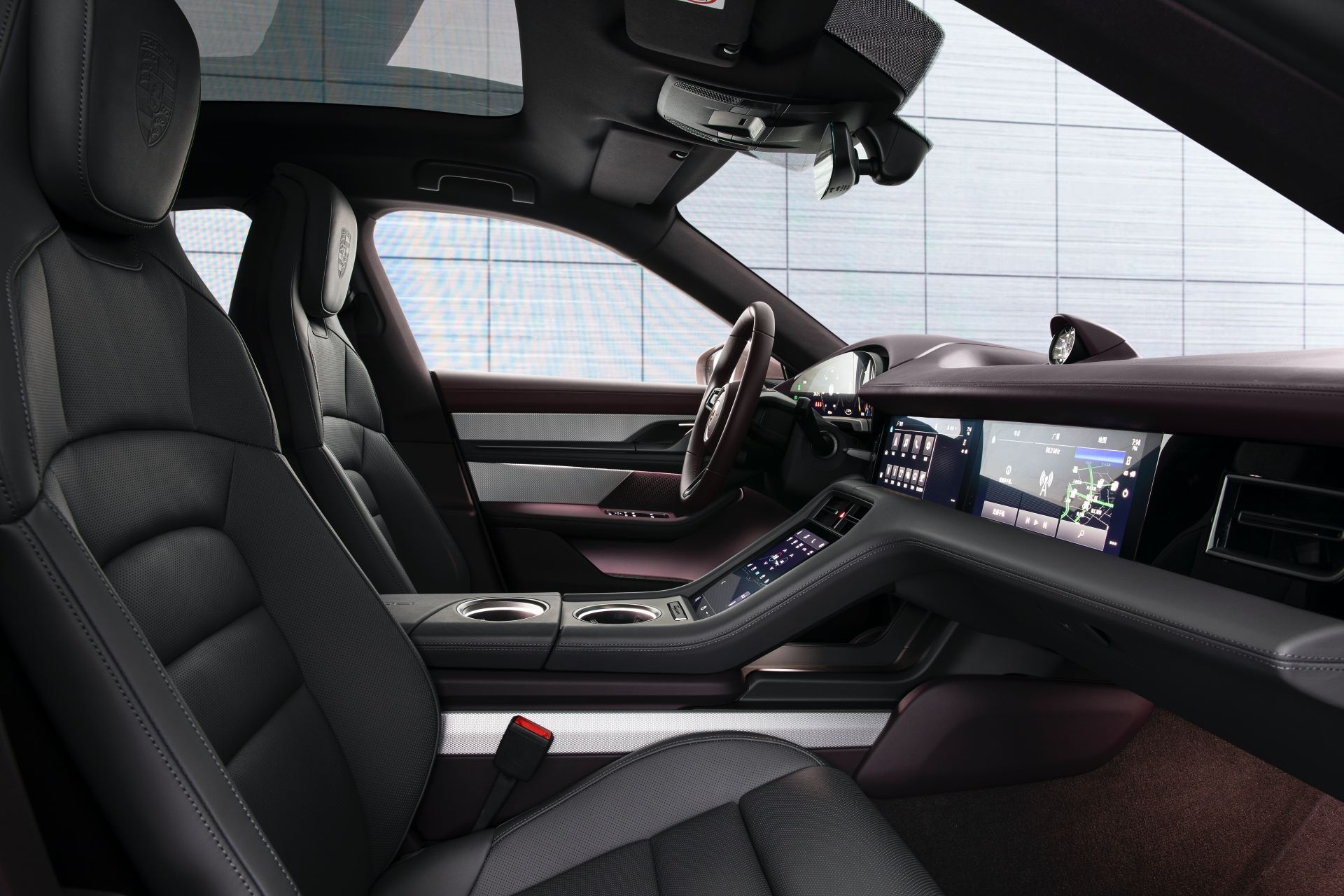 Porsche Taycan chạy điện ra mắt thị trường Trung Quốc ảnh 9 Porsche Taycan chay dien ra mat thi truong Trung Quoc anh 9