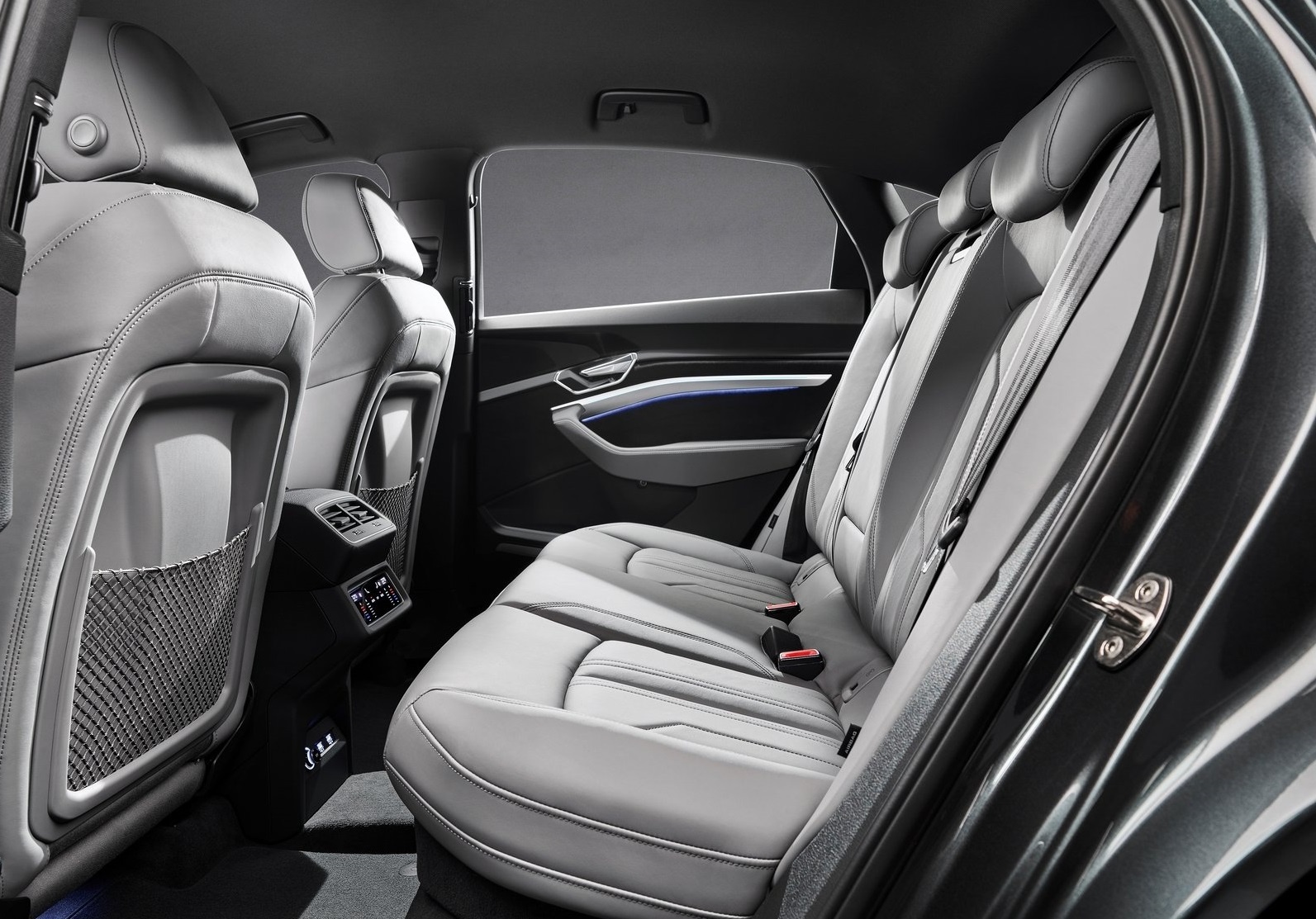 danh gia so bo Audi e-tron S Sportback 2021 anh 17