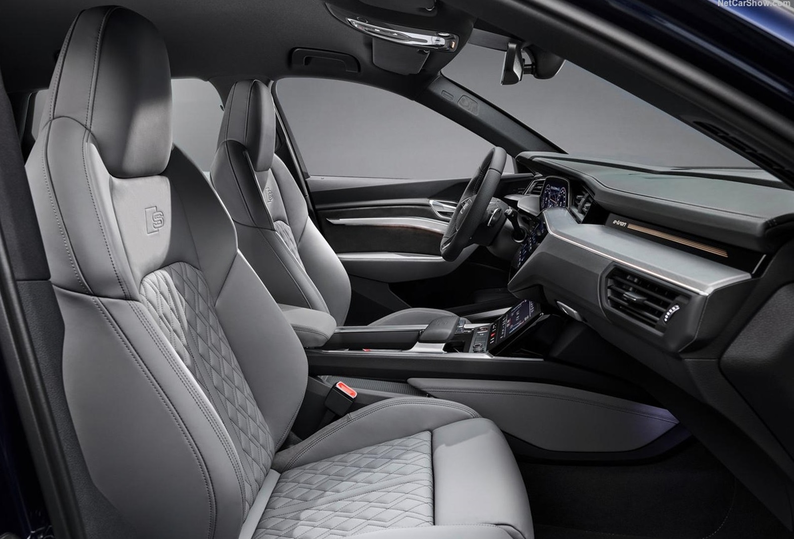 Audi ra phiên bản e-tron Black Edition 2021 ảnh 5 Audi ra phien ban e-tron Black Edition 2021 anh 5