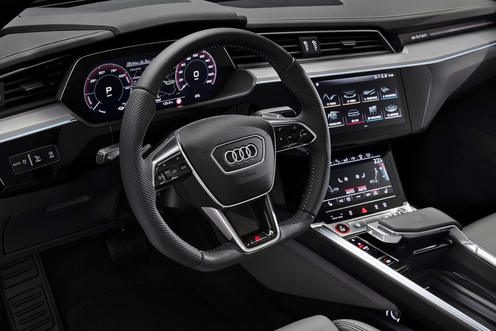 Audi ra phiên bản e-tron Black Edition 2021 ảnh 6 Audi ra phien ban e-tron Black Edition 2021 anh 6