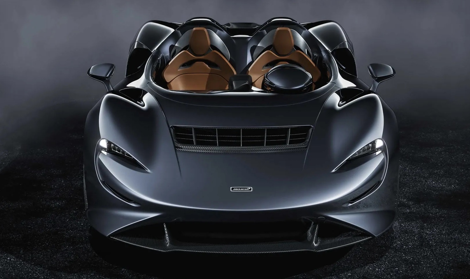 Xe hiem Mercedes-AMG va McLaren chua ra mat da rao ban gia trieu USD hinh anh