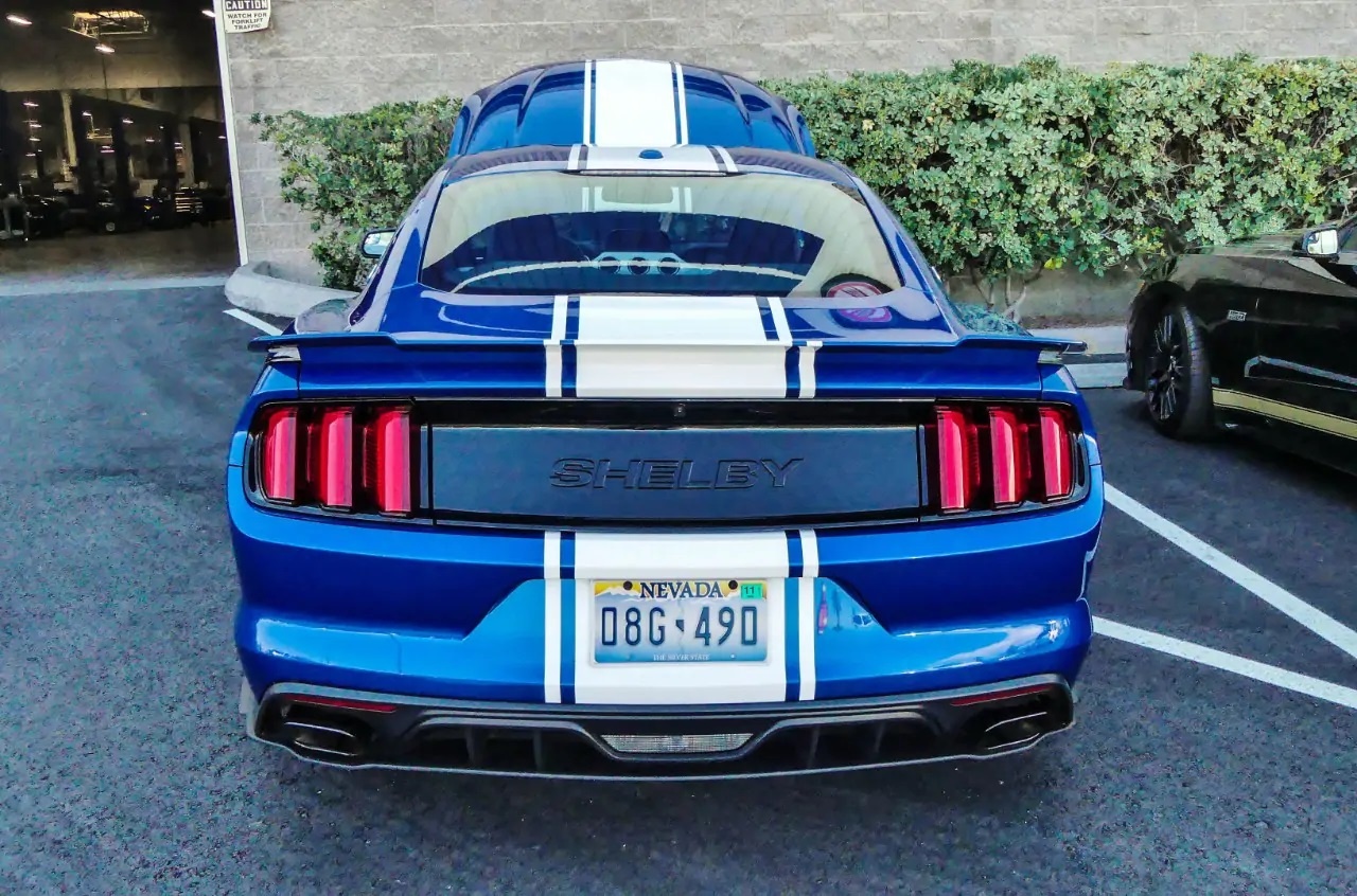 các phiên bản kỷ niệm nổi danh trong giới xe hơi ảnh 53 cac phien ban ky niem noi danh trong gioi xe hoi anh 53