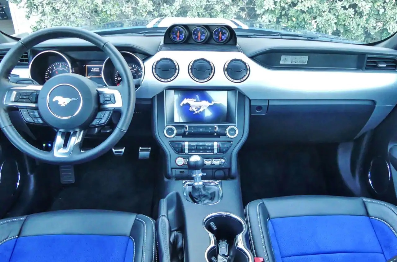 các phiên bản kỷ niệm nổi danh trong giới xe hơi ảnh 57 cac phien ban ky niem noi danh trong gioi xe hoi anh 57