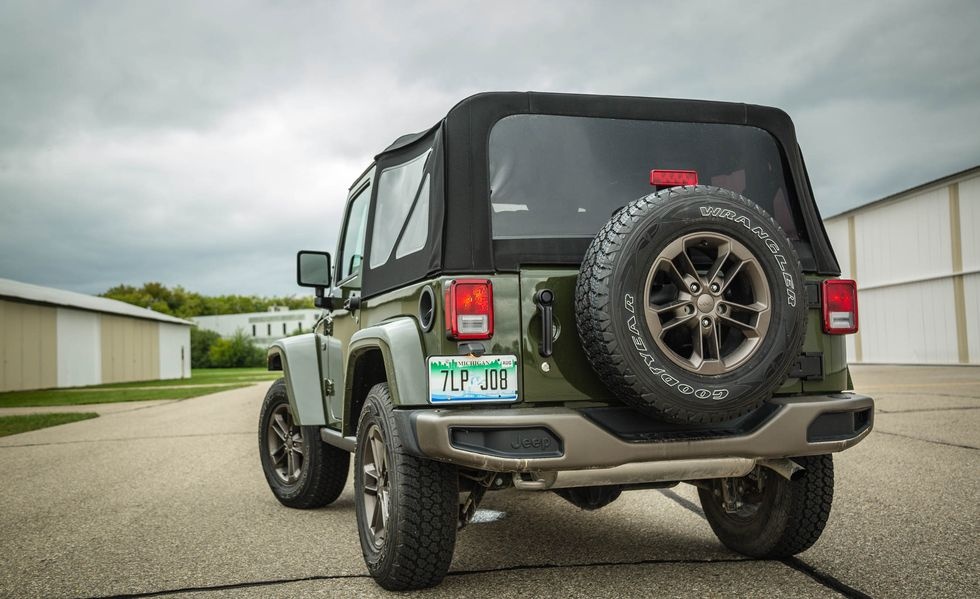 các phiên bản kỷ niệm nổi danh trong giới xe hơi ảnh 26 cac phien ban ky niem noi danh trong gioi xe hoi anh 26