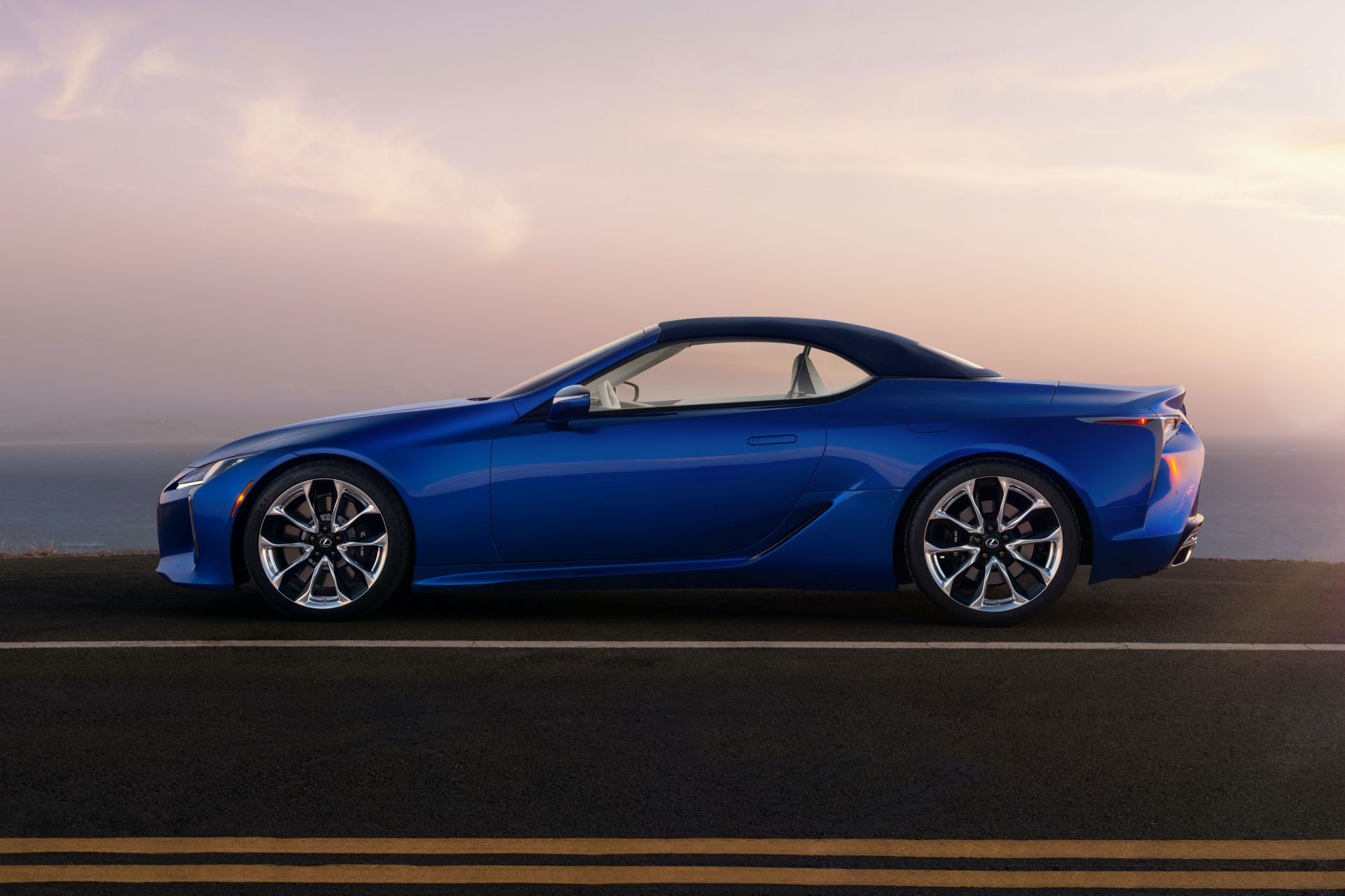 Lexus LC 500 Convertible 2021 sắp bán ra thị trường ảnh 6 Lexus LC 500 Convertible 2021 sap ban ra thi truong anh 6