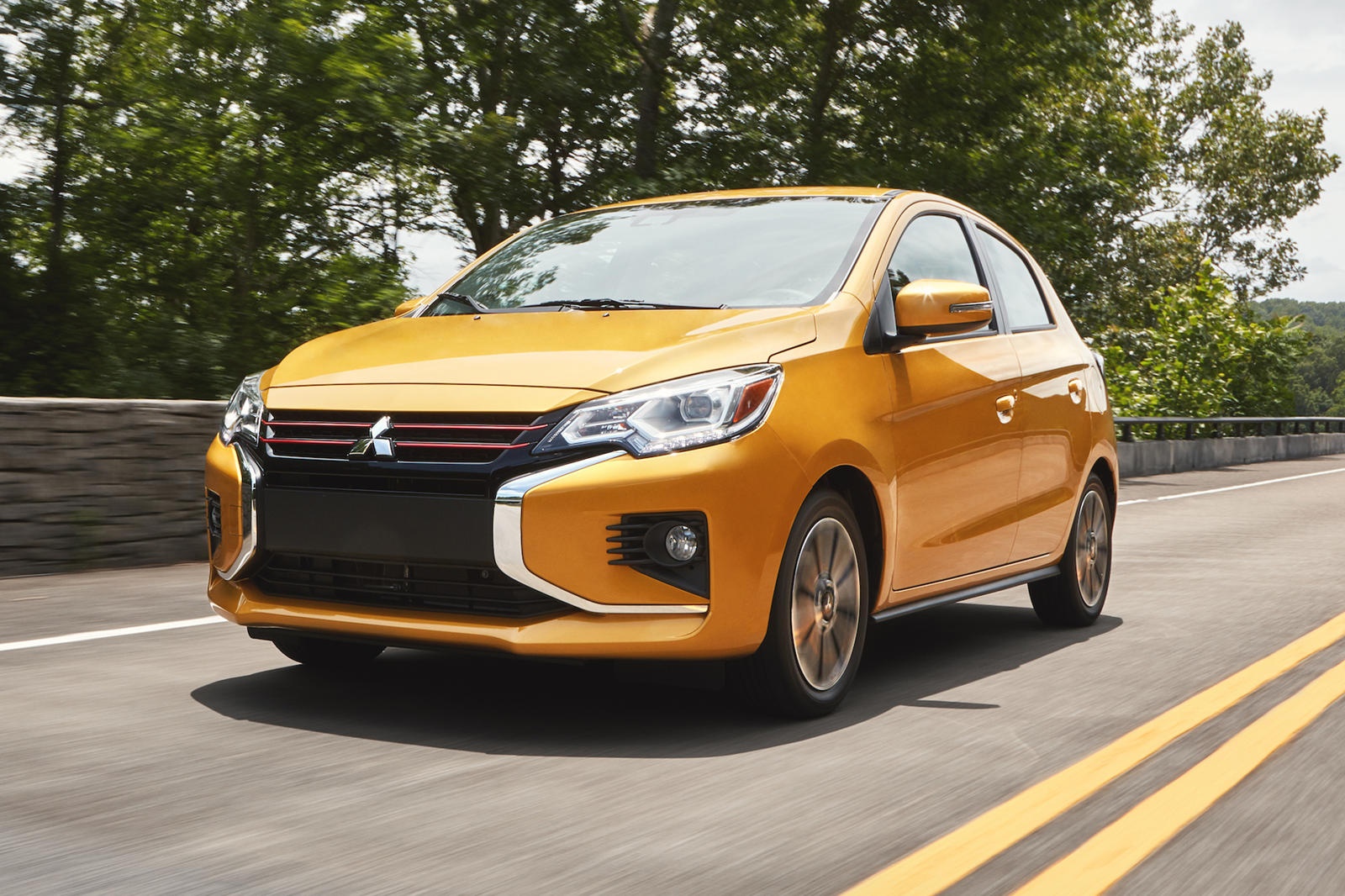 Mitsubishi Outlander 2021 ra mat nam toi anh 3